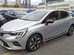 Gris Utilisé 2023 Renault Clio V Intens Citadine | 15 790 € (Prix juste)