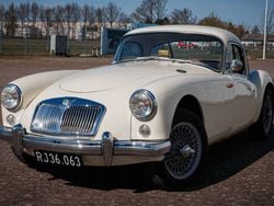 Rouge Utilisé 1959 MG MGA Coupé | 21 300 €