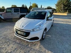 Blanc Utilisé 2018 Peugeot 208 Premium Citadine | 7 000 €