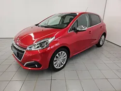 Rouge Utilisé 2019 Peugeot 208 Allure Citadine | 8 990 € (Super prix)