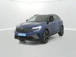 Bleu fonce Occasion 2025 Renault Austral SUV | 38 390 € (Prix assez cher)