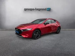 Rouge Utilisé 2025 Mazda 3 Homura-Line Berline | 32 490 € (Prix juste)