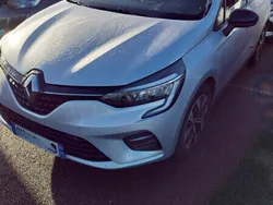 Gris Utilisé 2022 Renault Clio V Evolution Citadine | 15 470 € (Prix juste)