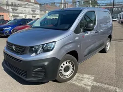 Gris Nouvelle 2025 Peugeot Partner Monospace | 29 890 € (Prix cher)