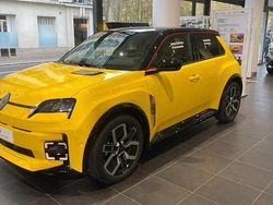 Jaune Occasion 2024 Renault 5 E-Tech Iconic Berline | 29 000 € (Bon prix)