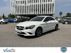 Blanc Utilisé 2014 Mercedes CLA180 Berline | 13 990 €