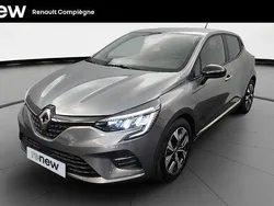 Gris Utilisé 2023 Renault Clio V Evolution Citadine | 17 490 € (Prix assez cher)