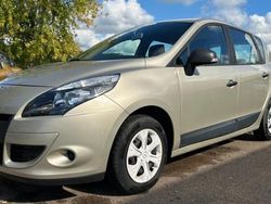 Beige Utilisé 2010 Renault Scénic III Authentique Monospace | 4 990 €