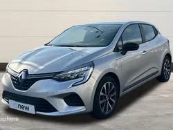 Gris Utilisé 2023 Renault Clio V Techno Berline | 16 999 € (Prix juste)