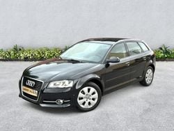 Noir Utilisé 2011 Audi A3 Sportback Ambiente Berline | 8 990 €