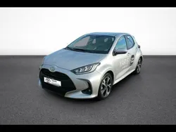 Gris Utilisé 2024 Toyota Yaris Hybrid Design | 23 450 € (Bon prix)