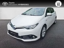 Utilisé 2015 Toyota Auris Hybrid Berline | 13 990 € (Prix juste)