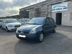 Bleu Utilisé 2002 Renault Clio II Expression Berline | 3 999 € (Prix juste)