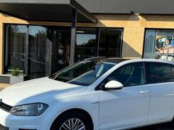 Blanc Utilisé 2014 VW Golf VII Cup Berline | 11 990 € (Prix juste)