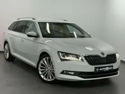 Blanc Utilisé 2016 Skoda Superb Break | 12 490 €
