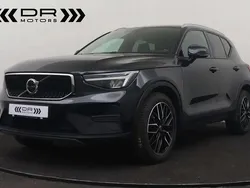 Noir Utilisé 2023 Volvo XC40 Core SUV | 24 995 € (Prix assez cher)