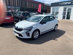 Blanc Occasion 2024 Renault Clio V Evolution Citadine | 18 210 € (Prix assez cher)