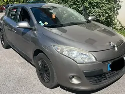 Beige Utilisé 2009 Renault Mégane III Authentique Berline | 5 000 €