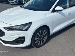 Blanc Utilisé 2022 Ford Focus Style Berline | 18 999 € (Prix juste)