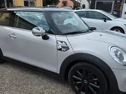 Utilisé 2016 Mini Cooper Sport Citadine | 13 990 € (Prix assez cher)