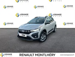 Gris Utilisé 2023 Dacia Sandero Expression Citadine | 14 900 € (Prix juste)