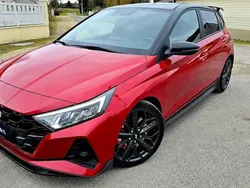 Rouge Utilisé 2023 Hyundai i20 Berline | 30 990 € (Prix assez cher)