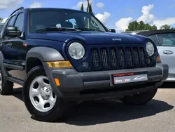 Utilisé 2008 Jeep Cherokee Sport SUV | 9 400 €