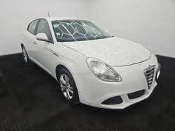 Blanc Utilisé 2012 Alfa Romeo Giulietta Citadine | 3 990 €