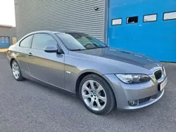 Gris Utilisé 2007 BMW 320 Sport Line Coupé | 10 990 € (Prix assez cher)