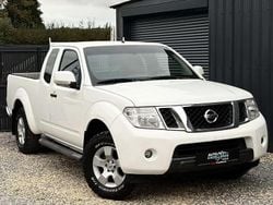 Blanc Utilisé 2010 Nissan Navara Pick-up | 13 990 € (Prix juste)