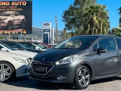 Utilisé 2015 Peugeot 208 Business-Line Citadine | 5 990 € (Prix juste)