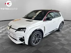 Blanc Utilisé 2025 Renault R5 Iconic Citadine | 33 900 €