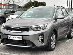 Gris Utilisé 2024 Kia Stonic Active SUV | 18 790 € (Prix juste)