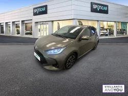 Gris Utilisé 2024 Toyota Yaris Berline | 23 990 € (Prix juste)