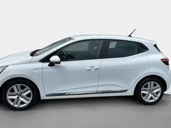 Blanc Utilisé 2022 Renault Clio V Business Citadine | 13 990 € (Prix juste)