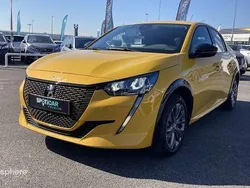 Jaune Utilisé 2022 Peugeot e-208 Allure Citadine | 17 699 € (Prix juste)