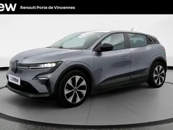 Gris Utilisé 2023 Renault Mégane Evolution Berline | 24 990 € (Prix juste)