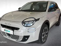 Beige Utilisé 2025 Fiat 600 La Prima SUV | 29 990 € (Prix assez cher)