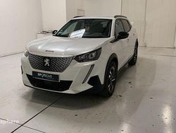 Blanc Utilisé 2022 Peugeot e-2008 Allure SUV | 18 499 € (Prix juste)