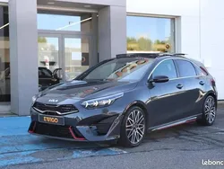 Gris Utilisé 2023 Kia Ceed GT 2 Berline | 28 990 € (Prix cher)