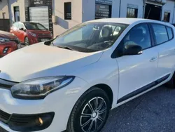 Blanc Utilisé 2014 Renault Mégane III Life Berline | 6 990 € (Super prix)