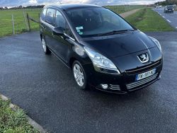 Utilisé 2011 Peugeot 5008 Premium Monospace | 6 490 € (Bon prix)
