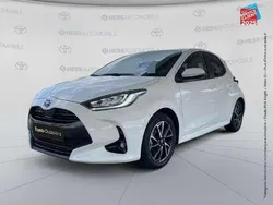 Utilisé 2022 Toyota Yaris Hybrid Design Berline | 18 999 € (Prix juste)