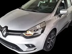 Gris Utilisé 2019 Renault Clio GrandTour Zen Break | 10 990 €