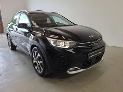 Noir Utilisé 2024 Kia Stonic GT-Line SUV | 21 980 € (Prix juste)