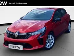 Rouge Utilisé 2024 Renault Clio V Evolution Citadine | 16 990 € (Prix assez cher)