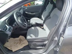 Gris Utilisé 2024 Renault Clio V Evolution | 15 990 € (Prix juste)