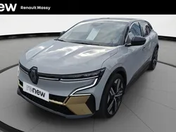 Gris Utilisé 2022 Renault Mégane Iconic Berline | 29 490 € (Prix juste)