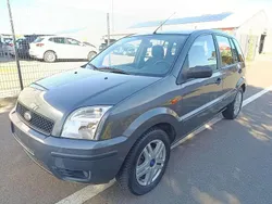 Gris Utilisé 2004 Ford Fusion Trend Berline | 2 200 €
