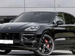 Utilisé 2020 Porsche Cayenne SUV | 84 900 € (Prix juste)